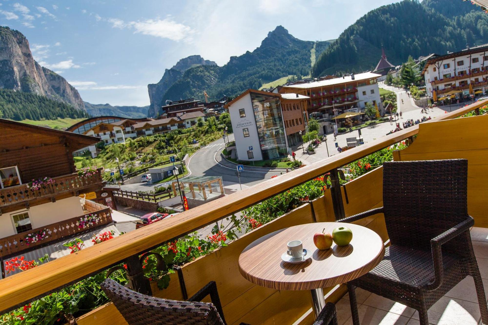 Hotel Oswald Selva di Val Gardena Exterior photo